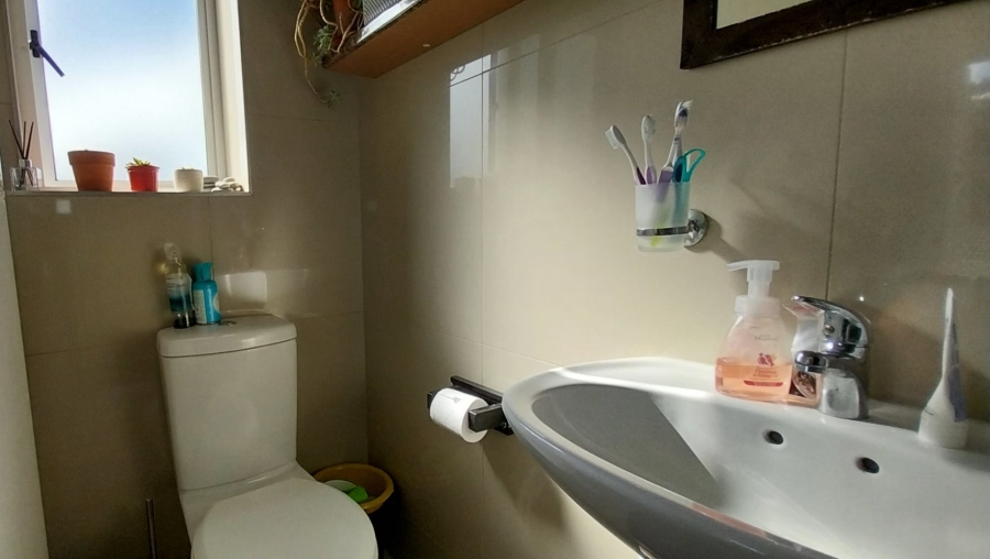 1 Bedroom Property for Sale in Kenilworth Western Cape